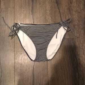 Victoria Secret Black White Bottoms Women’s Medium
